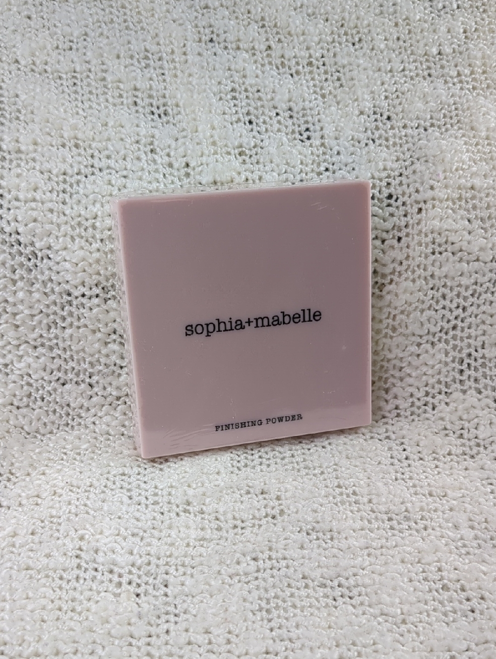 sophia+mabelle Finishing Powder in Porcelain Petal, 6.7g/0.23oz